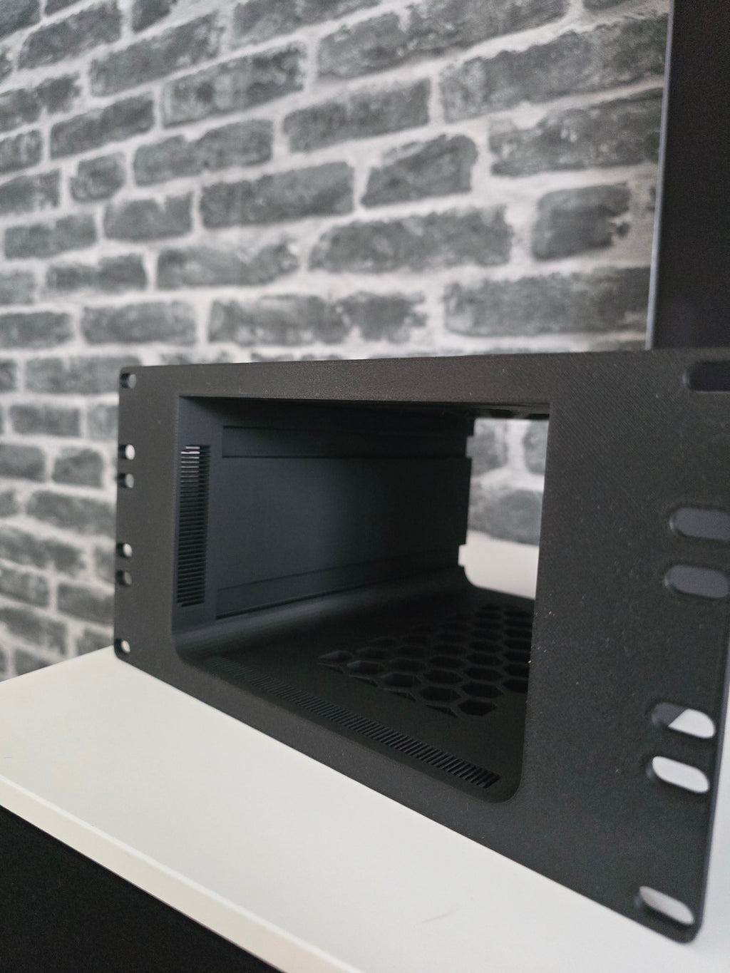 Synology ds224+ 10" Rackmount