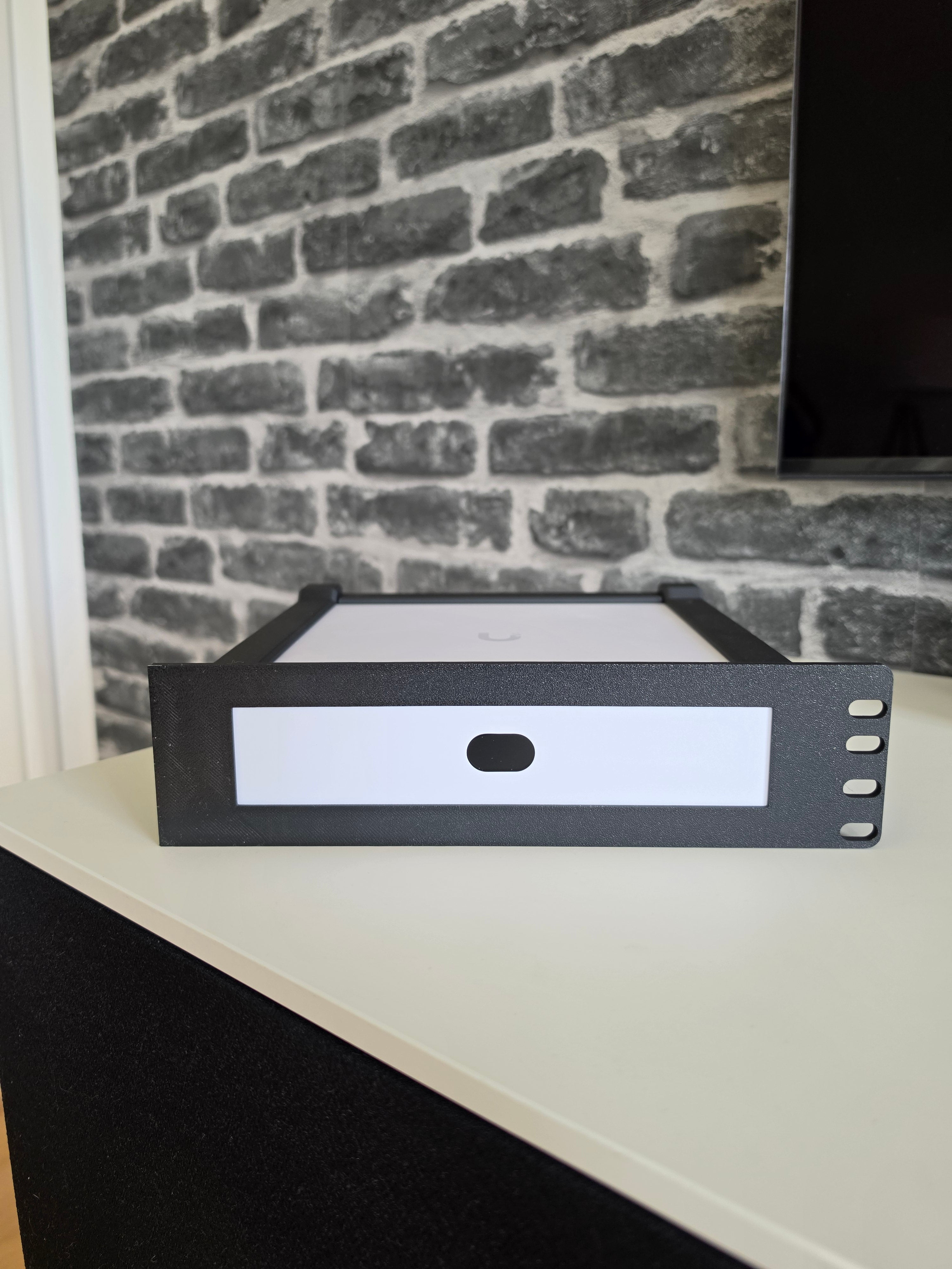 Ubiquiti Unifi network video recorder instant 19-Inch 1,5U Rackmount