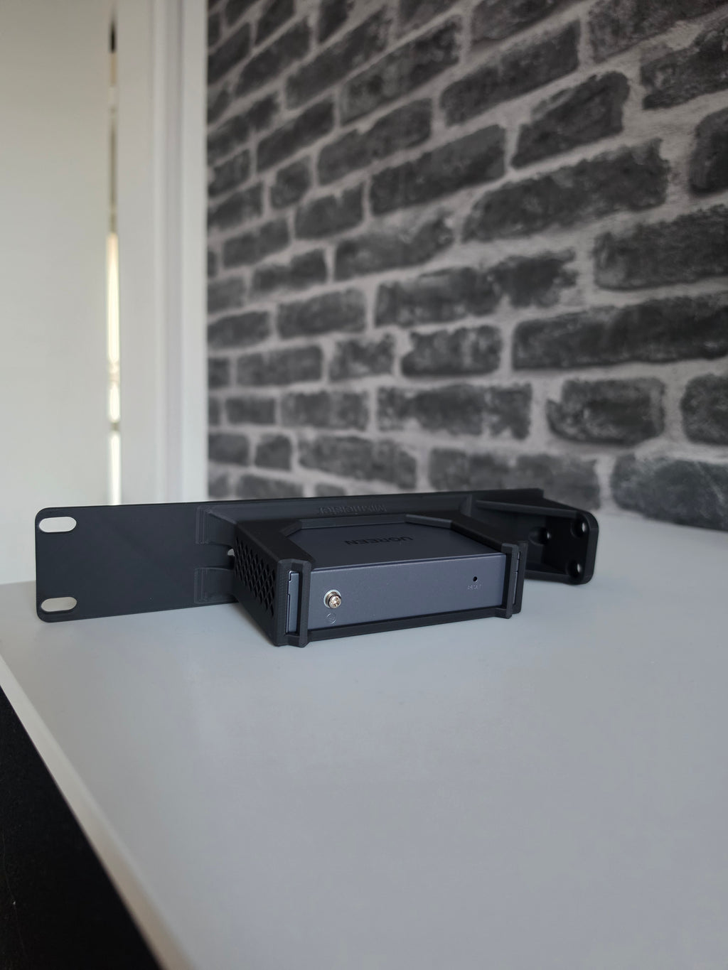 UGREEN CM933 19-Inch Rackmount