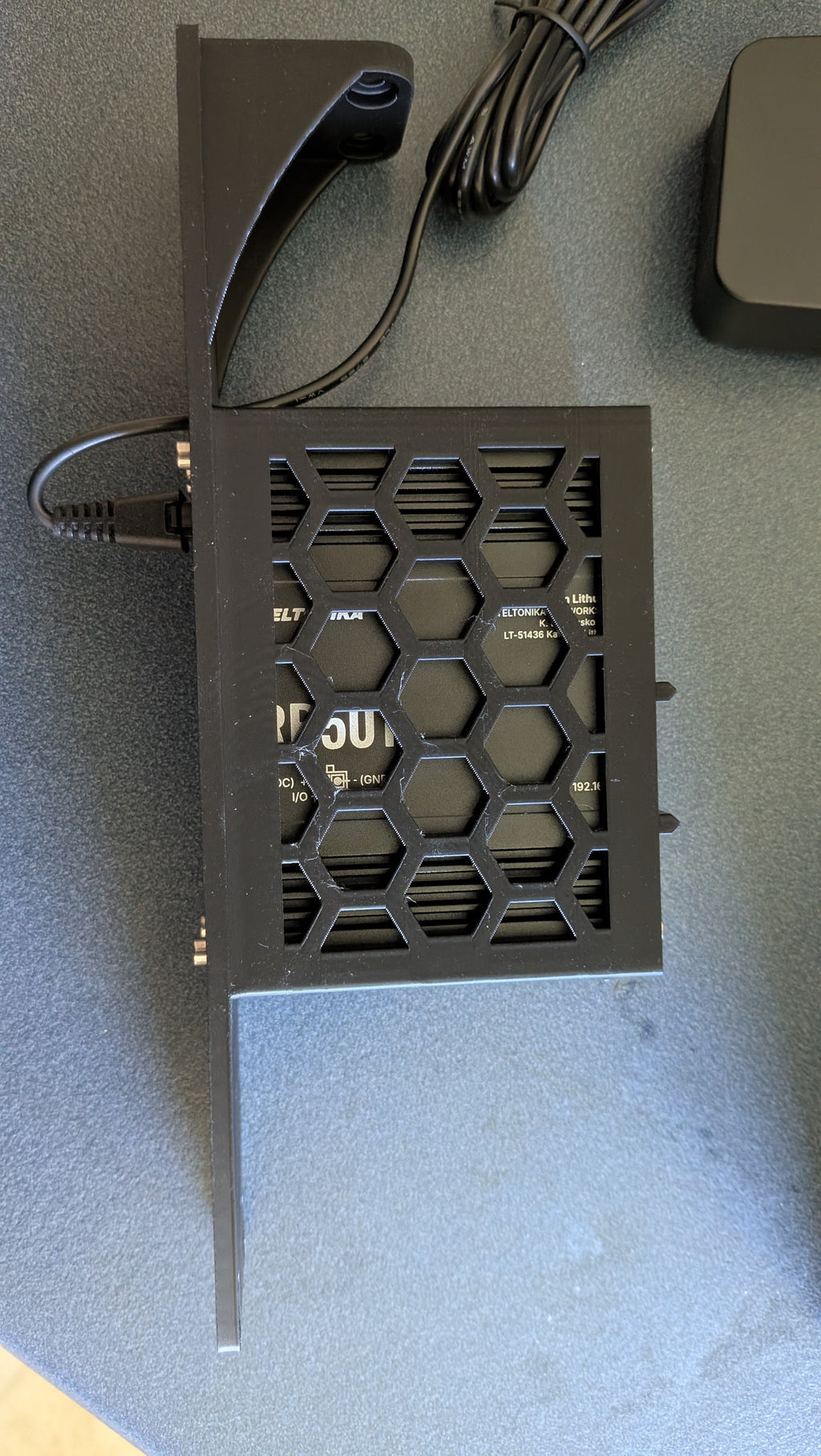 Teltonika trb500/ trb501 19" Rackmount