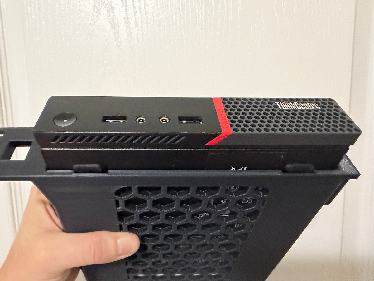 Lenovo ThinkCentre Tiny M715q 10-Inch Rackmount