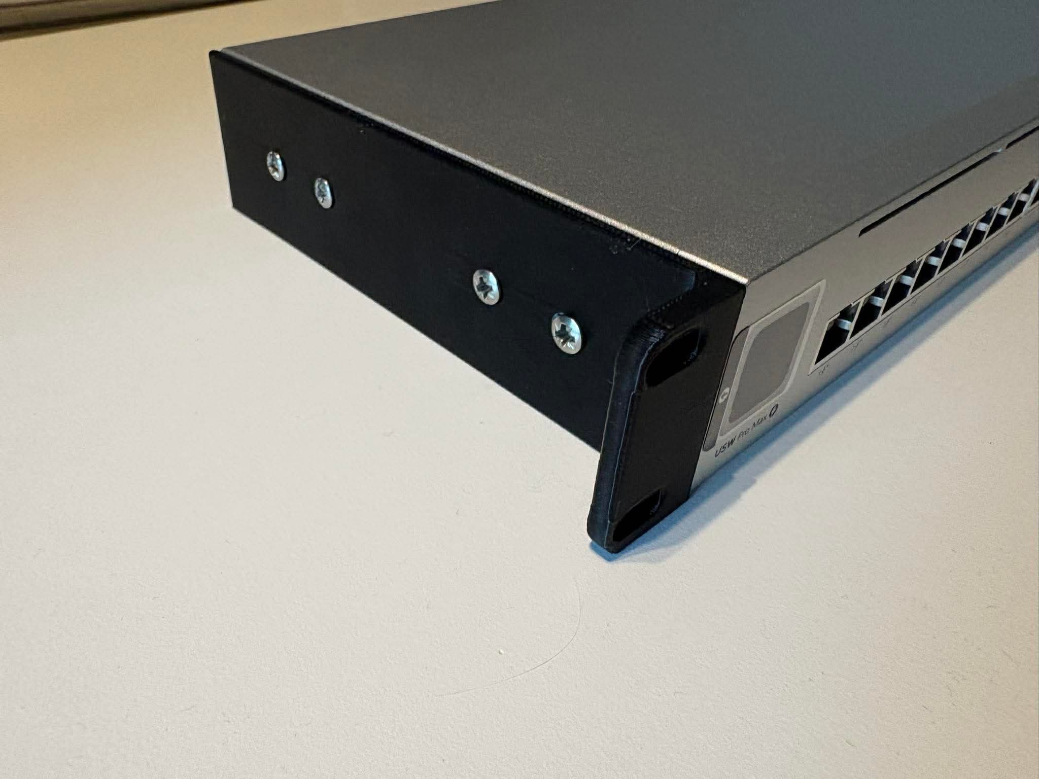 Unifi USW-Pro-Max-16-PoE 19-Inch Rackmount