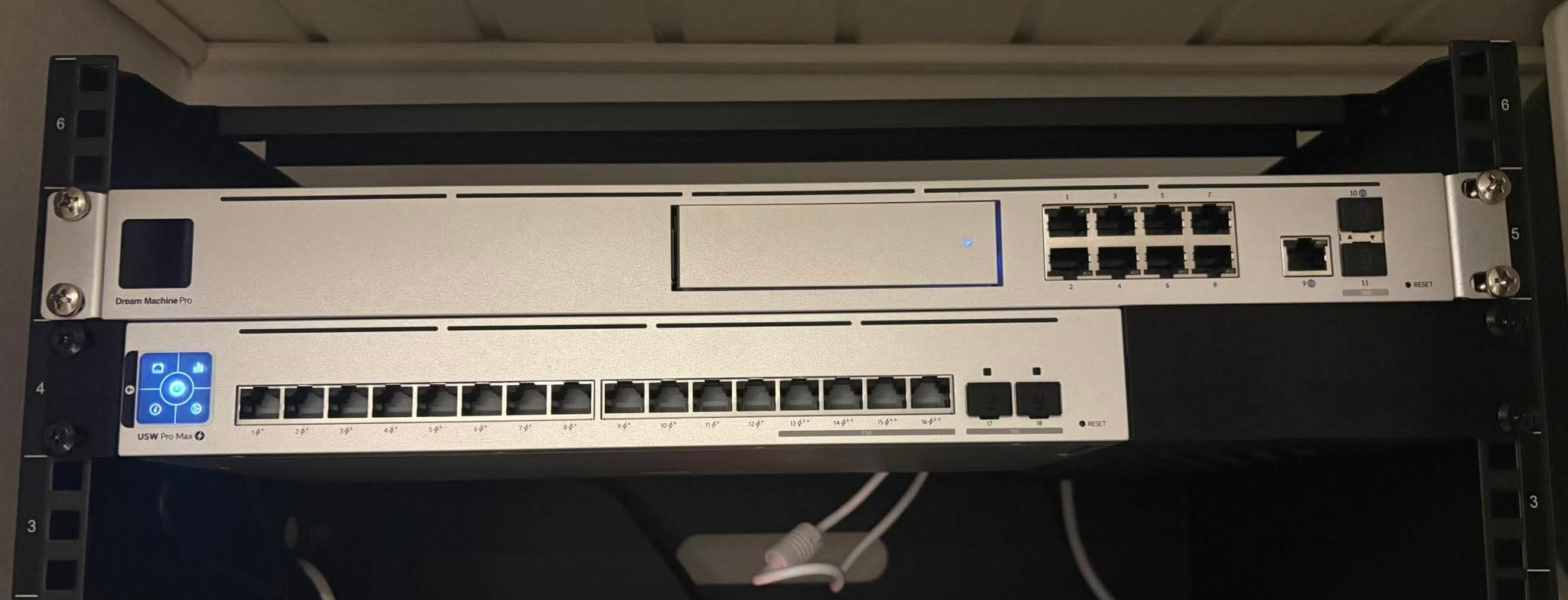 Unifi USW-Pro-Max-16-PoE 19-Inch Rackmount
