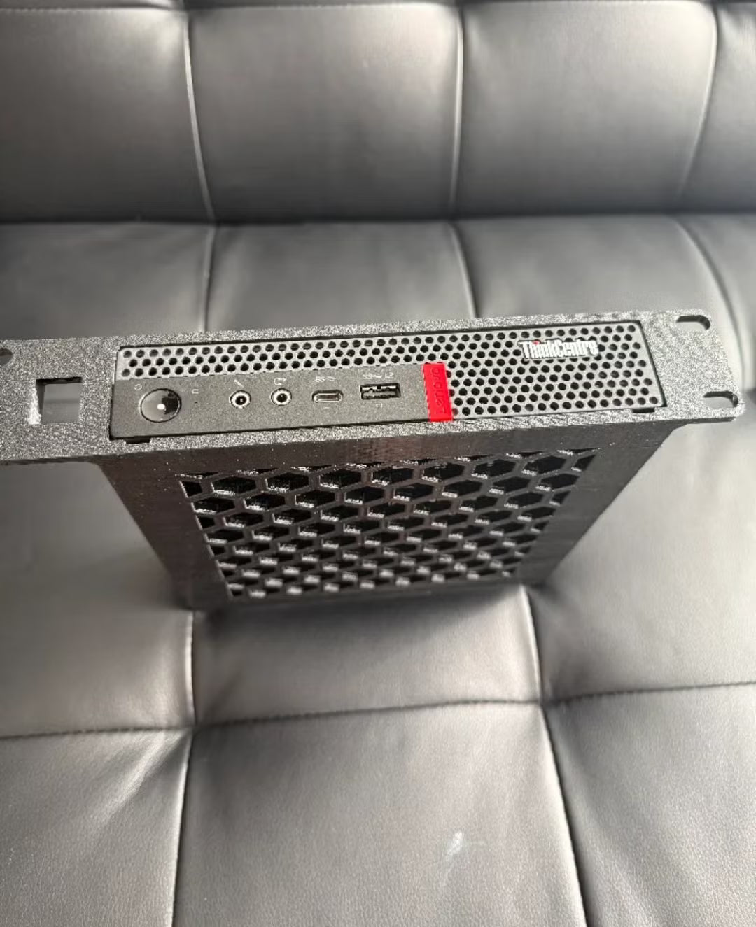 Lenovo ThinkCentre Tiny M920q 10" Rack mount