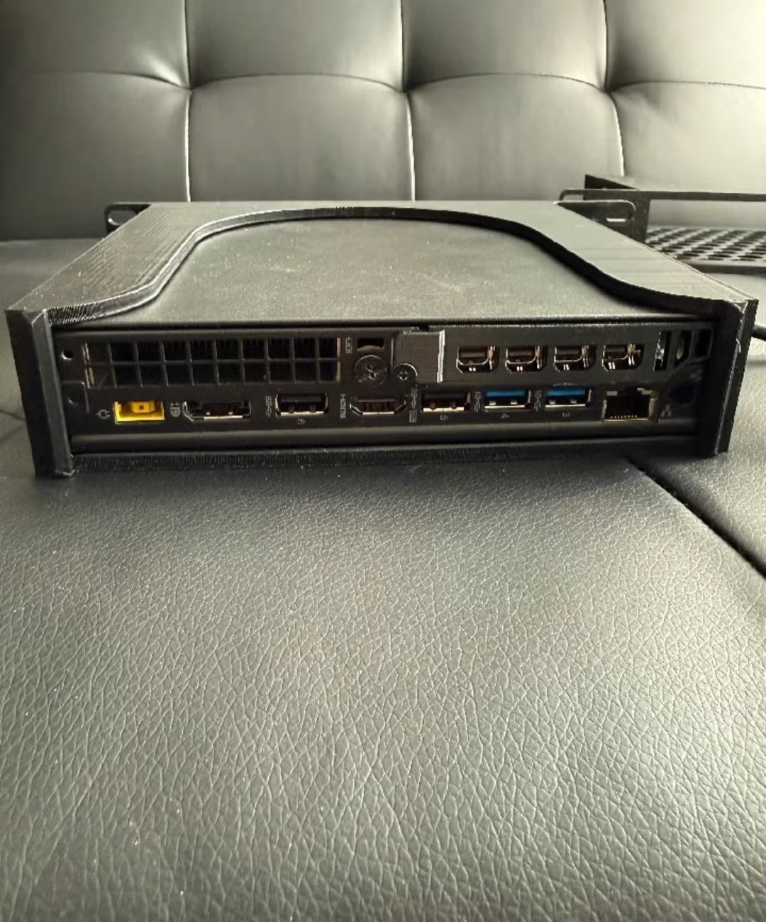 Lenovo ThinkCentre Tiny M920q 10" Rack mount