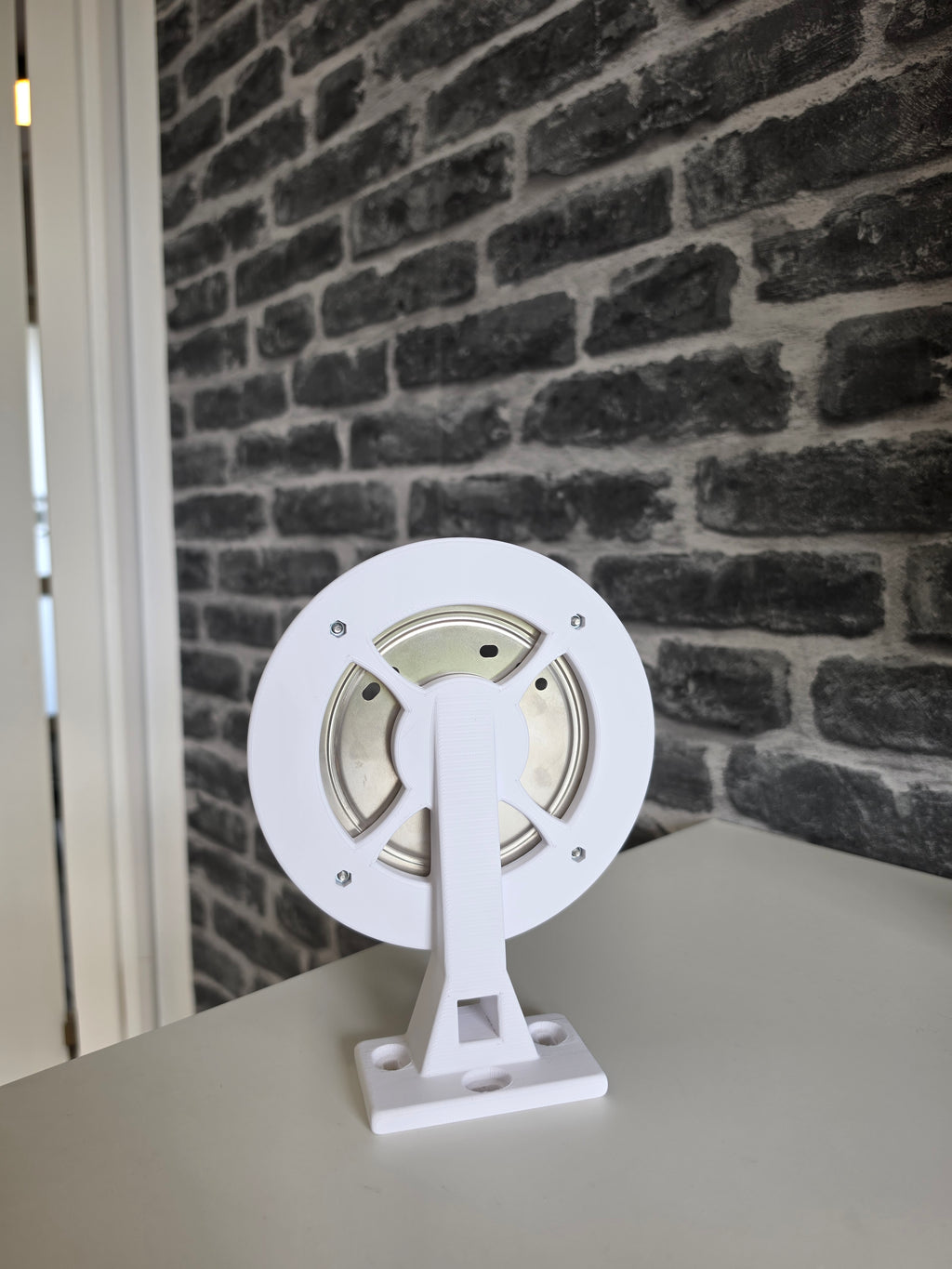 Ubiquiti Unifi U7 Pro XG wall mount