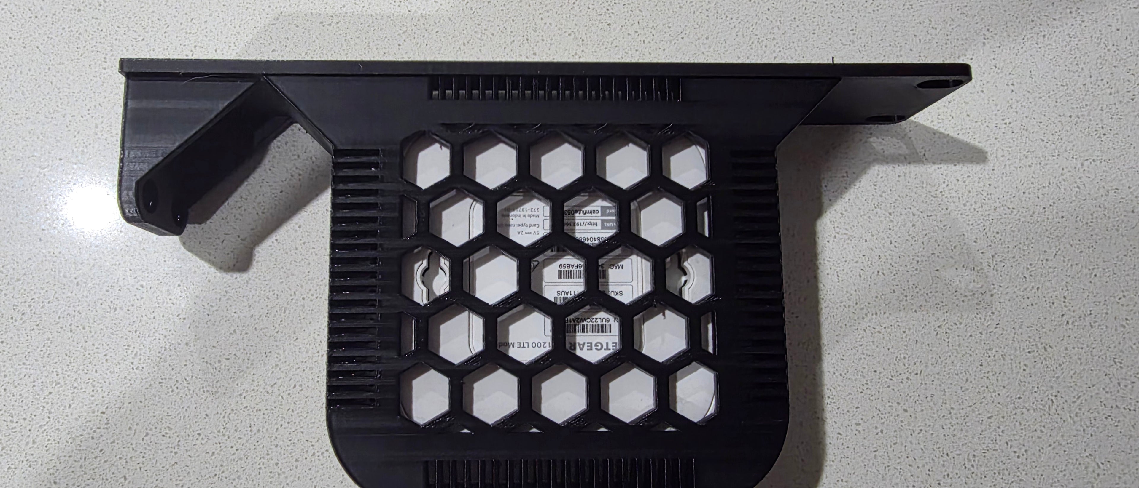 Netgear LM1200 10-Inch Rackmount