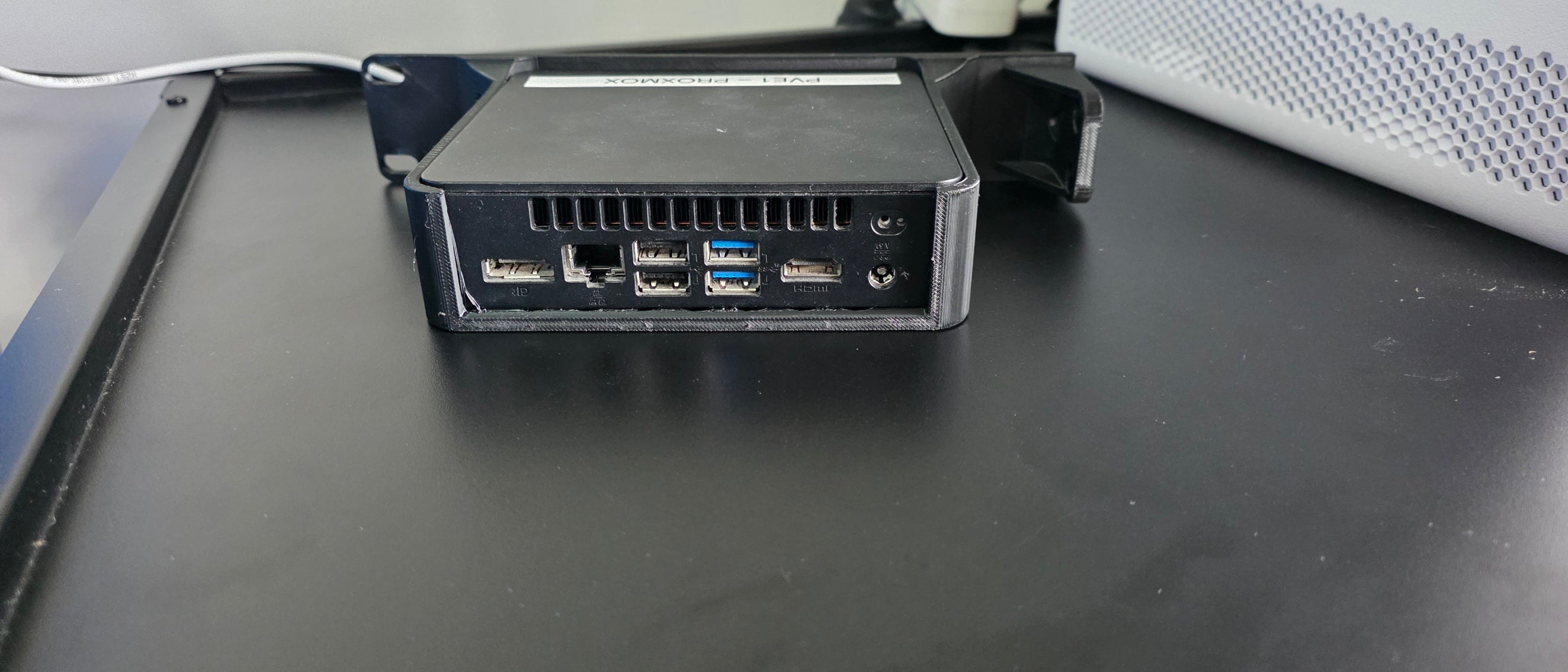 Asus nuc 11 essential 10-inch rackmount