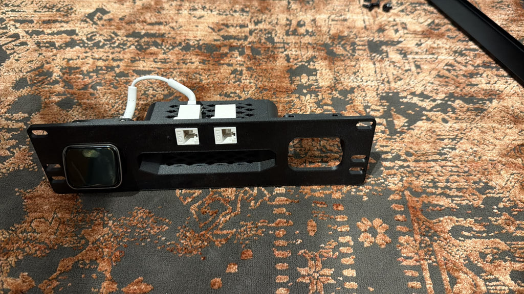 Ubiquiti Unifi USW Flex Mini + 2x JetKVM 10-Inch Rackmount