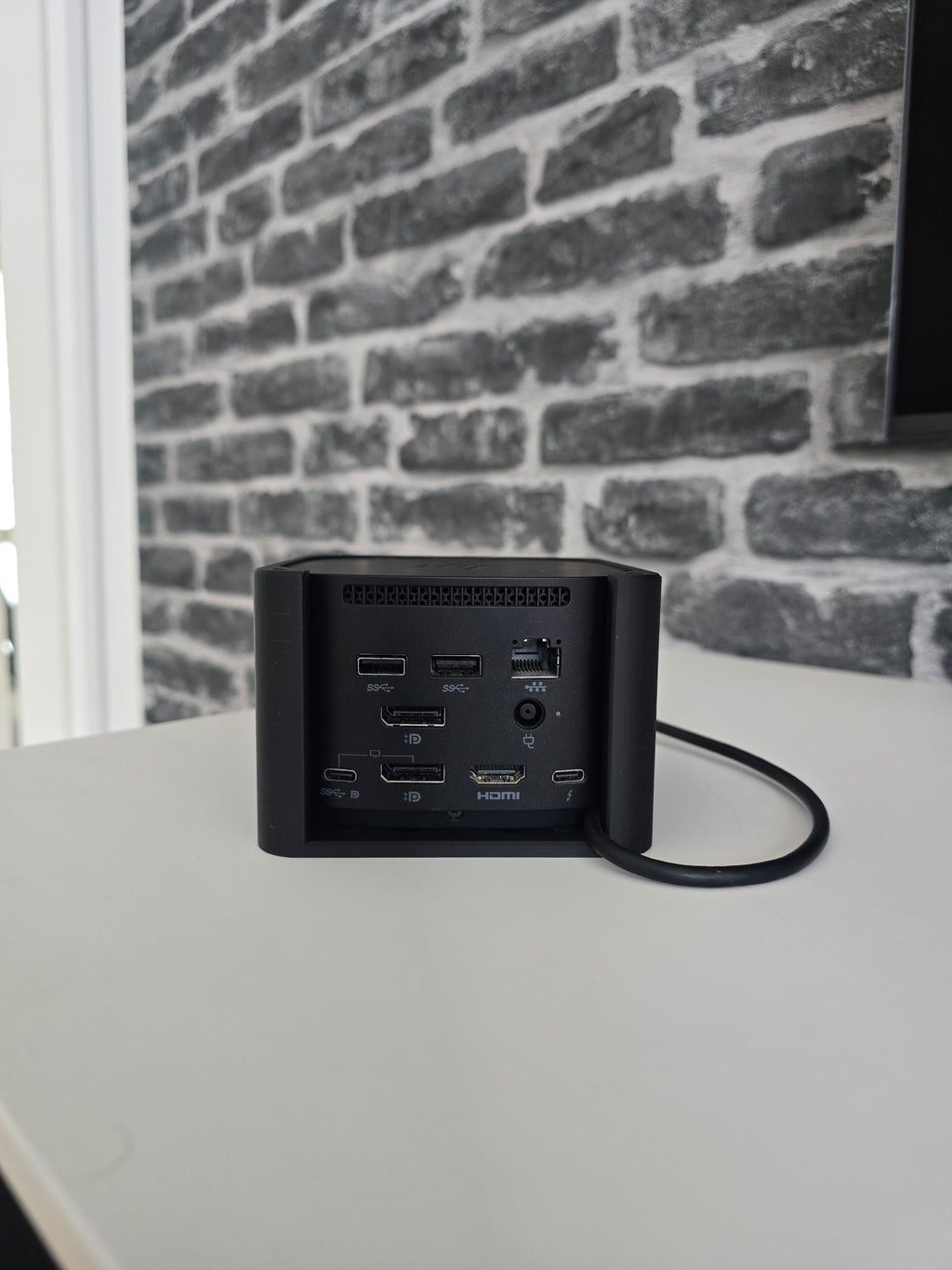HP Thunderbolt 4 Dock G4 mount