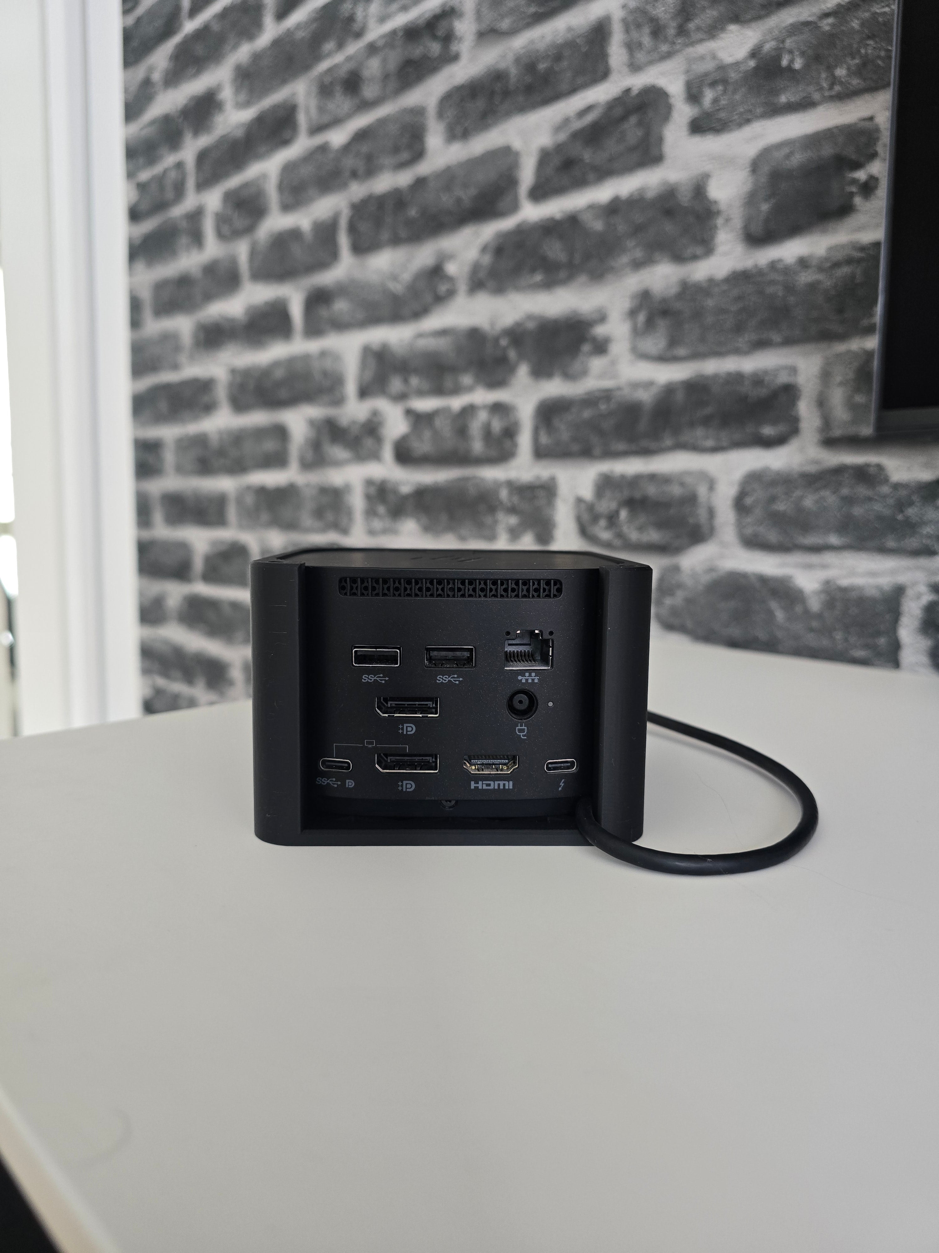 HP Thunderbolt 4 Dock G4 mount