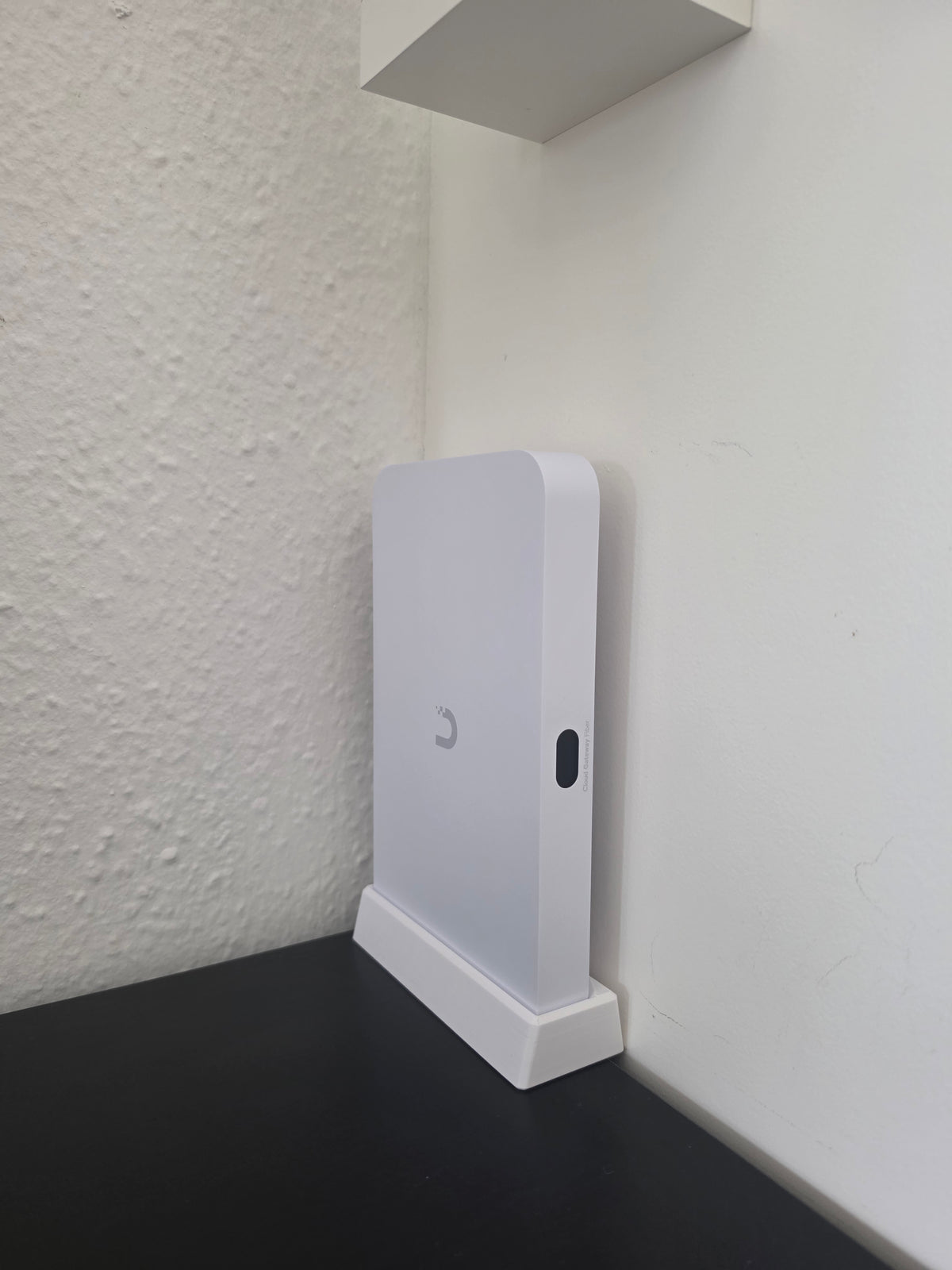 Ubiquiti UniFi Cloud Gateway Fiber Table Stand